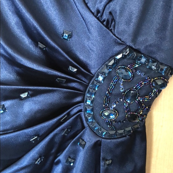 Dress - Picture 2 of 4